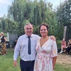 Zuzka s Edkom vydali najstaršiu dcéru Zuzanu a vychutnali si krásnu svadbu.