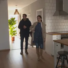 Grétu vydesí prázdny dom.