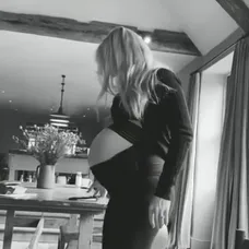 Zábery z videa Ellie Goulding