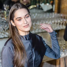 Judit Bárdos na premiére Kráľa Šumavy