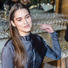 Judit Bárdos na premiére Kráľa Šumavy