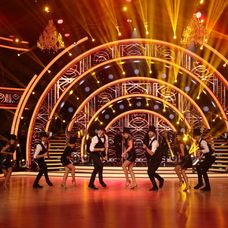 Fantastické úvodné číslo v podaní tanečníkov z Let's Dance