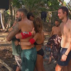 Celý kmeň zaplavili emócie.