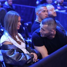 Sabina v spoločnosti Makhmuda