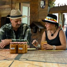 Duel pomocníkov, Farmu neopustil nikto, Matúš novým farmárom týždňa