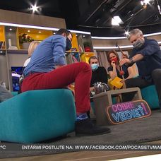 Po Samovom pokuse ostala v stole diera.