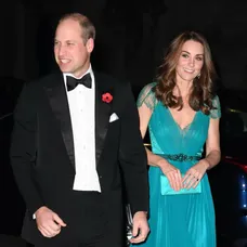 Kate Middleton v róbe od Jenny Packham teraz.
