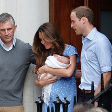 Narodenie princa Georgea, Kate a William ukázali syna verejnosti