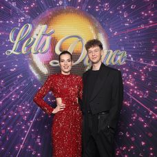 Lucia Hlaváčková s autorom jej šiat Michaelom Kováčik