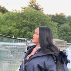 Rihanna prvýkrát po pôrode na verejnosti