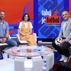 Matúš Krnčok, Lucia Hlaváčková a Slávo Jurko v relácii Taký je futbal