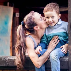 Lucia Hurajová s dvojičkami Sofiou a Izabelou