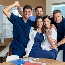 Herci Karol Tóth. Filip Šebesta, Sarah Arató, Zuzana Porubjaková a Ján Koleník.