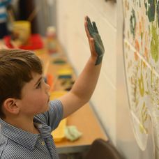 Dobrovoľníctvo si počas korunovácie skúsil aj princ William s rodinou