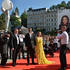 Julianne Moore a Bart Freundlich na Medzinárodnom filmovom festivale v Karlových Varoch