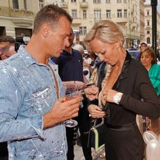 Dekolt Zuzane strážil aj jej manžel Vlasta