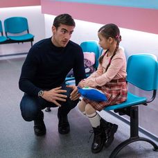 Hanka si už vybrala brata. Toto je on