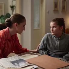 Eva Mores a Alica Esterková v seriáli Sľub