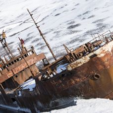 The Fourth Phase: Na hrane