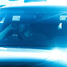 Princ Harry s rodinou pricestovali domov.