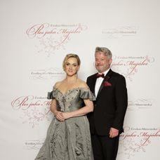 Monika Hilmerová s moderátorskou dvojicou, Alešom Hámou