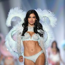 Kelly Gale 