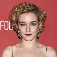 Julia Garner