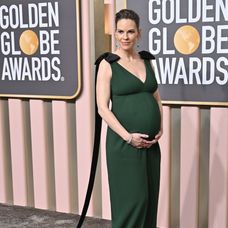 Hilary Swank na 80. ročníku Zlatých glóbusoch