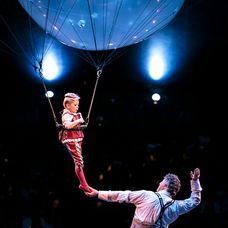 Helium Dance Lucas Saporiti Costumes Dominique Lemieux 2015 Cirque du Soleil Photo 