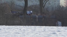 Bezdomovec prespával pri Prievidzi v chatrči, o život ho pripravili nízke teploty