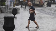 Slovensko opäť zasiahnu silné búrky. Pre tieto okresy SHMÚ už vydal aj výstrahy