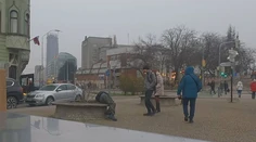 Ako sa zachováme, keď uvidíme na lavičke ležať človeka? Výsledok experimentu je hrozivý