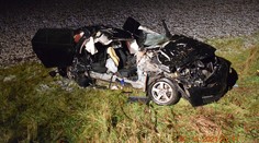 Opitý muž sadol za volant. Po náraze auta do stromu zahynula žena (†41), jej syn je ťažko zranený