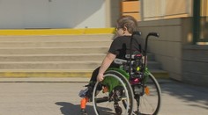 V septembri má ísť do školy, no zatiaľ ho nikam nevzali. Prípadom chlapca na vozíku sa zaoberá komisárka