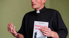 Po Lajchovi suspendovali aj ďalšieho kňaza, je spoluautorom knihy o celibáte