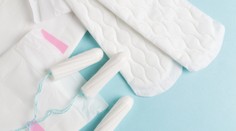 Menštruácia ako luxus? Tampóny a vložky sú v niektorých krajinách zdanené rovnako ako alkohol