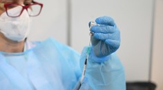 Čo si o povinnom očkovaní myslia ľudia? Podľa prieskumu pribúda tých, ktorí sú za