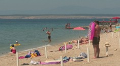 Horúčavy spôsobujú poriadne problémy. Pri mori to platí dvojnásobne