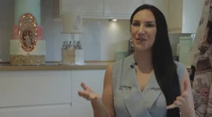 Módna návrhárka vyrába špeciálne torty, jej zákazníkmi sú šejkovia aj celebrity