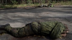 Dvaja ruskí vojaci spustili streľbu do kolegov vo výcvikovom centre, jedenásť mŕtvych