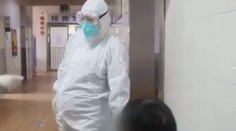 Číňanov pobúrila tehotná sestrička. Vo vysokom štádiu pracuje v epicentre koronavírusu