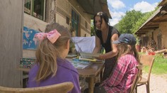 Úspešní stredoškoláci nám porozprávali o domácom vzdelávaní. Rodičov, ktorí volia obývačku namiesto tried, pribúda