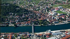 Obľúbenú chorvátsku lokalitu zasiahlo zemetrasenie. Predchádzali mu záblesky na oblohe