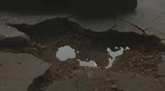 Jeden z bratislavských mostov je ako deravý syr. Ľudia sa boja, že sa pod nimi prepadne