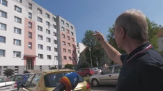 Majú zateplenú bytovku, no bez kolaudácie a s chybnou strechou. Majitelia obviňujú správcu