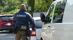 Bývalého futbalového reprezentanta zadržala NAKA, čelí obvineniu z týrania blízkej zverenej osoby