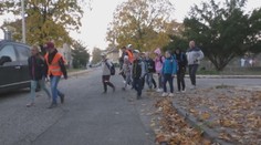 Deti v Novákoch chodia do školy pešibusom. Má aj zodpovedného vodiča