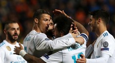 VIDEO: Besiktas a Real do osemfinále LM, Liverpool stratil výhru v nadstavení