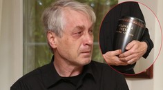 Exkluzívne foto: Josef Rychtář zapózoval s Ivetinou urnou