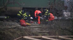 Dráma v Sabinove! Hodinu zachraňovali dôchodcu, ktorého zrazil vlak